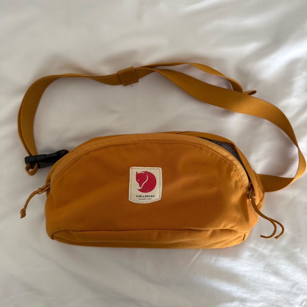 Fjallraven ULVÖ HIP PACK MEDIUM